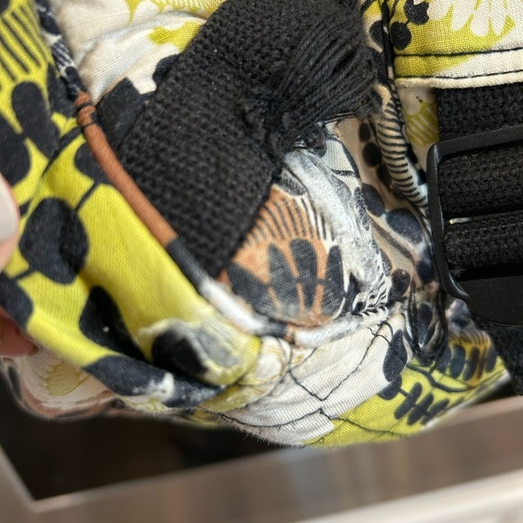 Vera Bradley Black and Green Patterned Backpack, very slight wear, overall GUC - Picture 9 of 11